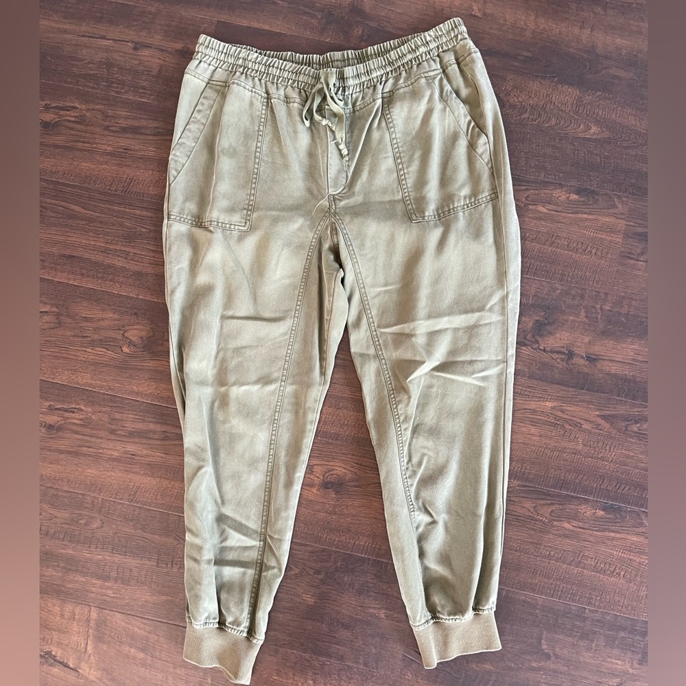 KUT FROM THE KLOTH Olive Army Green Lightweight Joggers Versatile Size LARGE